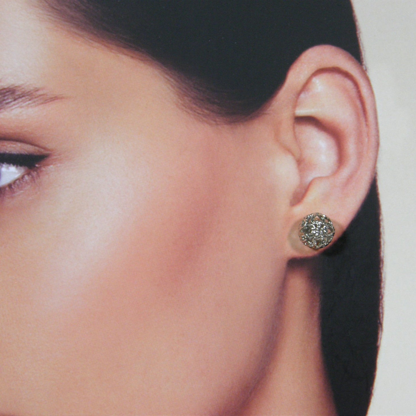 Zilveren Franse filigree bal oorsteker