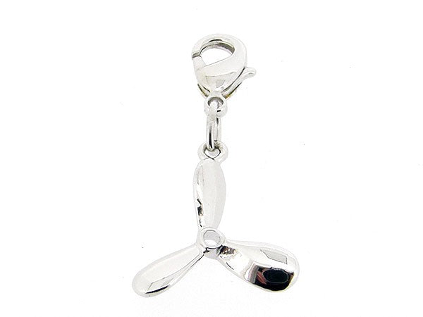 Zilveren bedeltje met boot propeller figuurtje