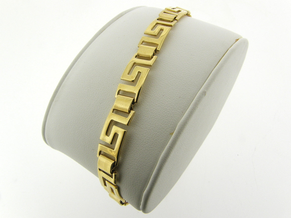 Gouden armbandje met Griekse brede schakeltjes en vlindersluiting