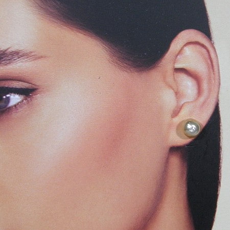 Parel oorknop met ingelegde kristallen