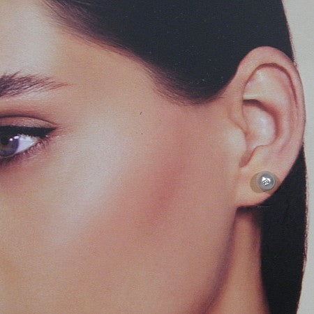 Parel oorknop met ingelegde Swarovski kristallen