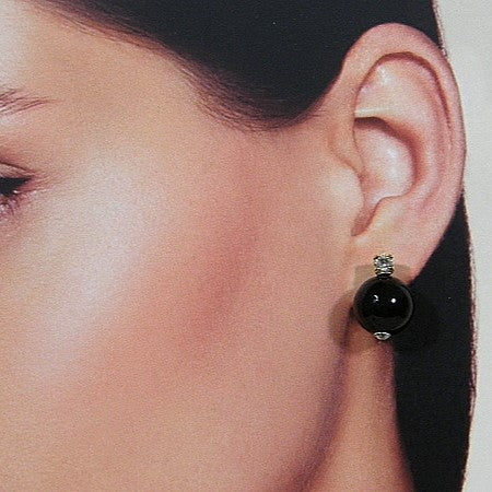 Gouden oorsteker met Onyx edelsteen en gouden Strass kroontje