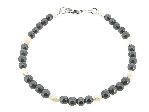 Hematiet armbandje met edelsteentjes gecombineerd met ovale zoetwater pareltjes